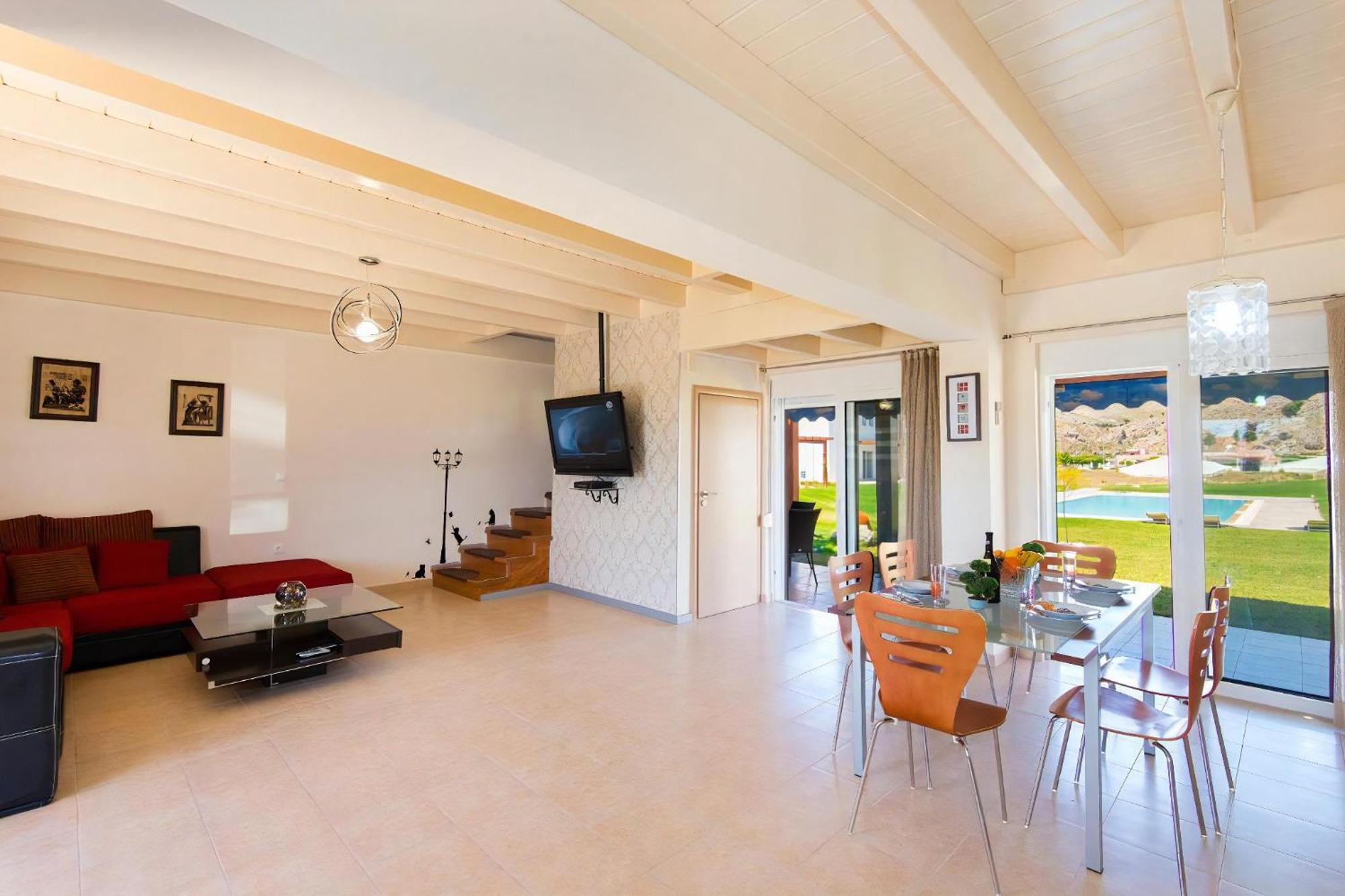Haus In Kolympia Mit Parkplatz Und Bergblick *